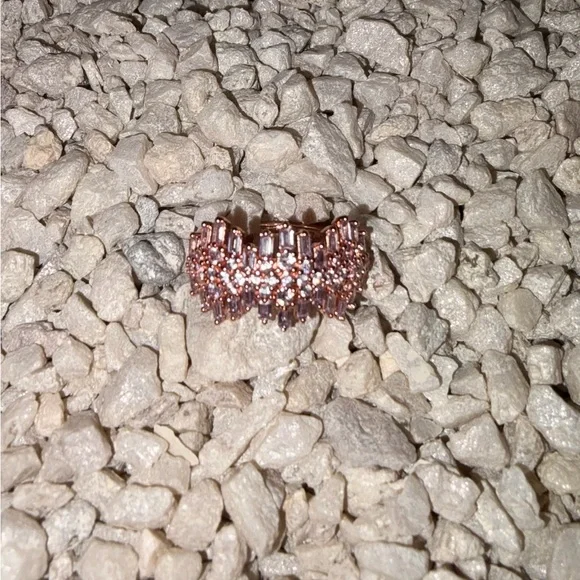 Bomb Party rose gold baguette ring sz8 - Picture 2 of 4